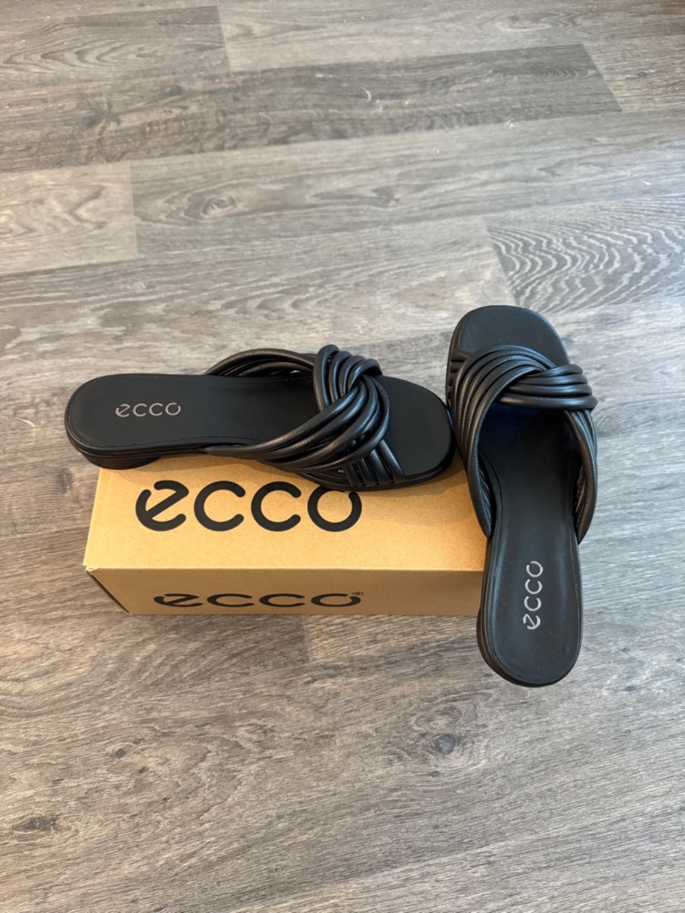 Ecco Women's Black Sculpted Alba 25